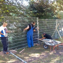 SANIERUNGSMASSNAHMEN  – ERSTER  ARBEITSEINSATZ